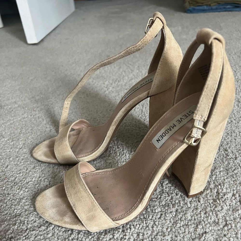 Steve Madden nude suede heels